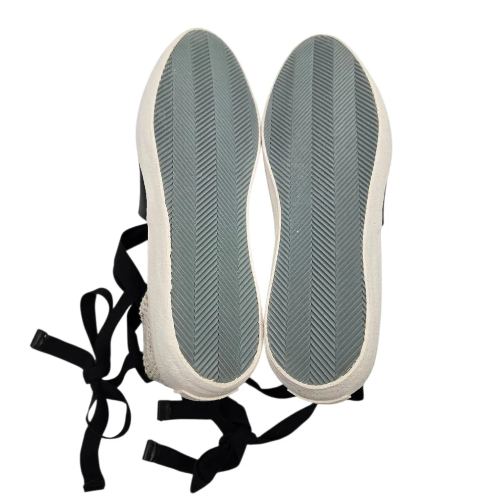 Coclico Kashm Black and White  Lace-up Sneakers